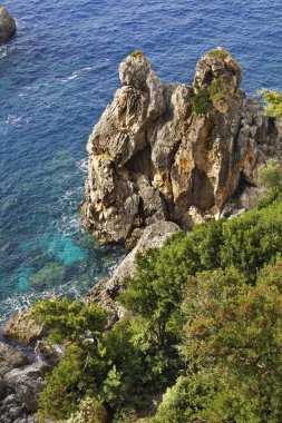 Palaiokastritsa yakınlarındaki İyon Denizi. Yunanistan