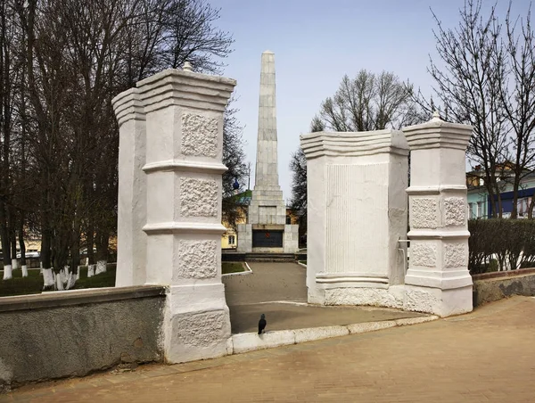 Pomnik Upadłych Bolszewików Parku Katedralnym Kasimow Obwód Ryazański Rosja — Zdjęcie stockowe