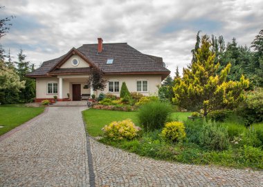 Urzedow Kasabası yakınlarındaki Bahçe 1. Polonya