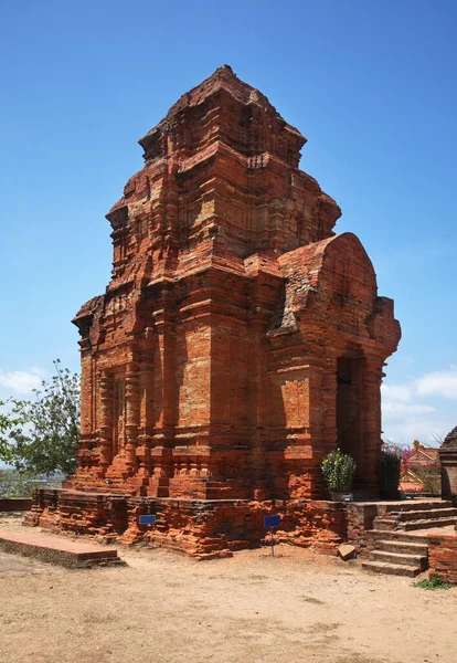 Phan Thiet 'deki Poshanu Cham Kulesi. Vietnam