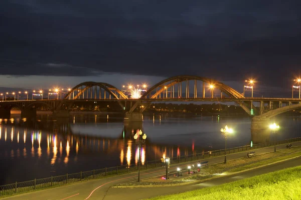 Vista Del Puente Del Volga Rybinsk Rusia — Foto de Stock