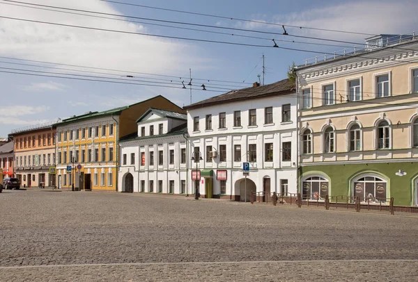 Standing Stoyalaya Street Rybinsk Russia — Stock Photo, Image