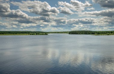 Myshkin 'deki Volga Nehri. Rusya