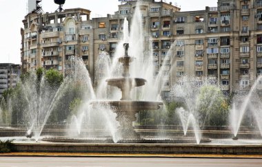 Bükreş 'teki Birleşme Meydanı (Piata Unirii). Romanya