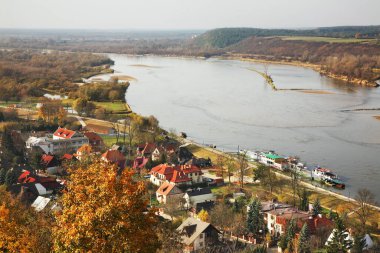 Kazimierz Dolny 'nin panoramik görüntüsü. Polonya