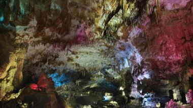 Prometheus (Kumistavi) mağarası Tskaltubo ve Kutaisi yakınlarında. Imereti bölgesi. Georgia