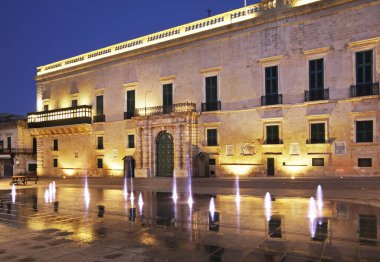 Valletta 'daki Büyük Ustalar Sarayı manzarası. Malta