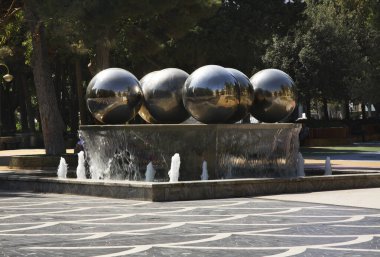 Bakü 'deki çeşme meydanı. Azerbaycan