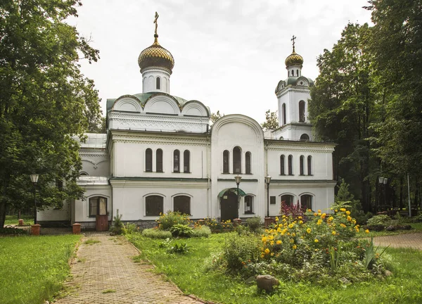 Kościół Piotra Pawła Karaczarowie Koło Konakowa Rosja — Zdjęcie stockowe