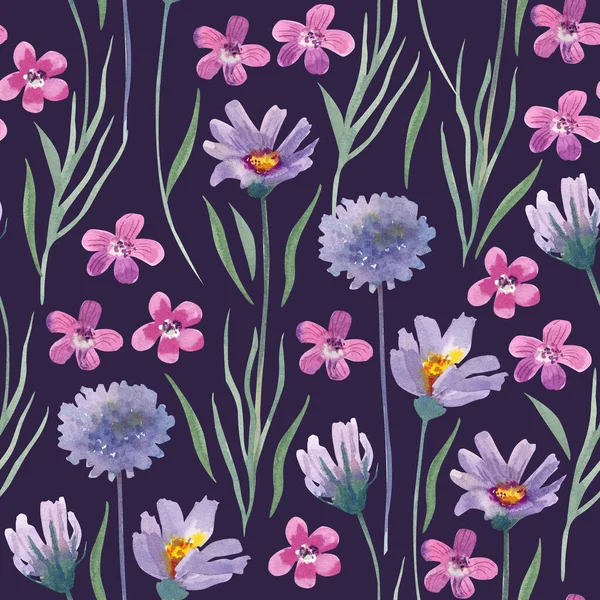 Çiçekli Dikişsiz Desenli Yabani Çiçekler Koyu Arkaplanda Suluboya Çizimi Kumaşlar — Stok fotoğraf