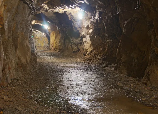 Górnictwa podziemnego tunelu — Zdjęcie stockowe