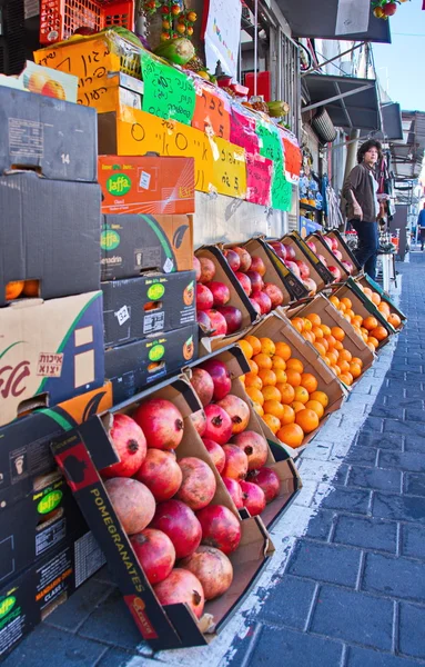 Meyve ve sebze stand — Stok fotoğraf