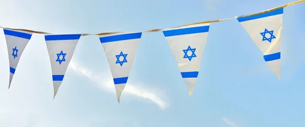 Flaga Izraela łańcucha na dzień niepodległości Obrazy Stockowe bez tantiem