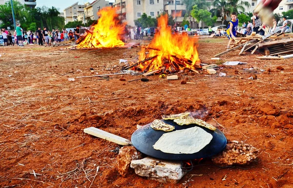 Lag BaOmer Taboon and Bonfires in Israel — Stock Photo, Image