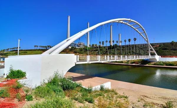 Most ciągi i stacji elektrowni w Izraelu — Zdjęcie stockowe