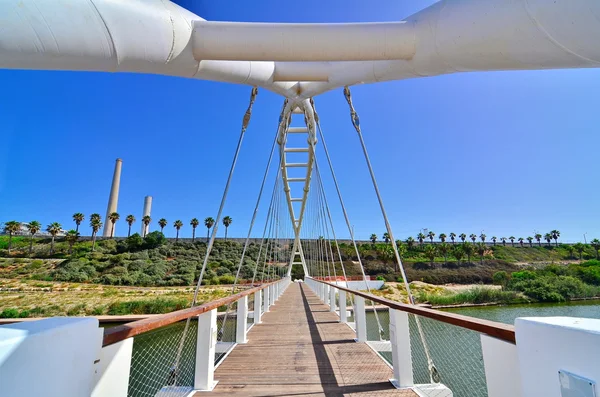 Ponte de Cordas e Central Elétrica em Israel — Fotografia de Stock