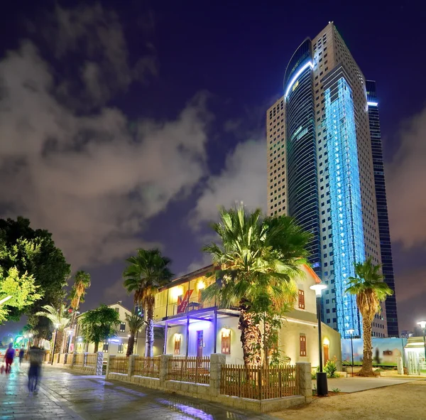 Old and New Architecture in Tel Aviv — Stock Photo, Image