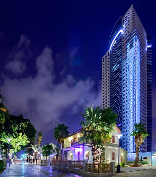 Old and New Architecture in Tel Aviv — Stock Photo, Image