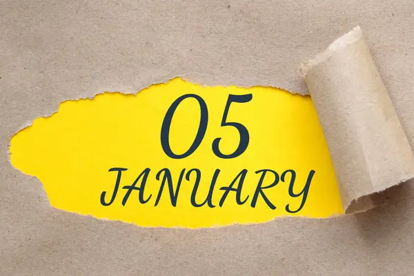 Ιανουαρίου 05Η Ημέρα Του Μήνα Ημερολόγιο Τρύπα Χαρτί Σχισμένες Άκρες — Φωτογραφία Αρχείου