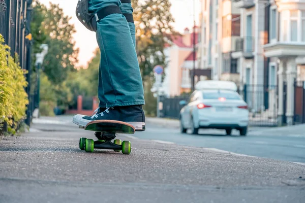 Close Men Legs Jeans Sports Shoes Skateboard City Street Sunset — Stock Photo, Image