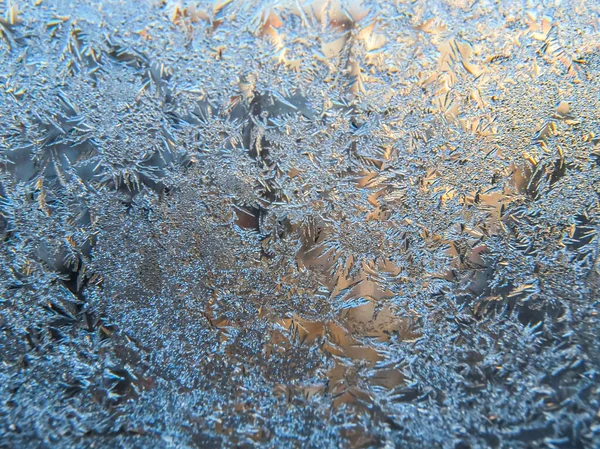 Winter Gefrorene Fenster Mit Eiskristallen Von Schneeflocken Bedeckt Die Struktur — Stockfoto