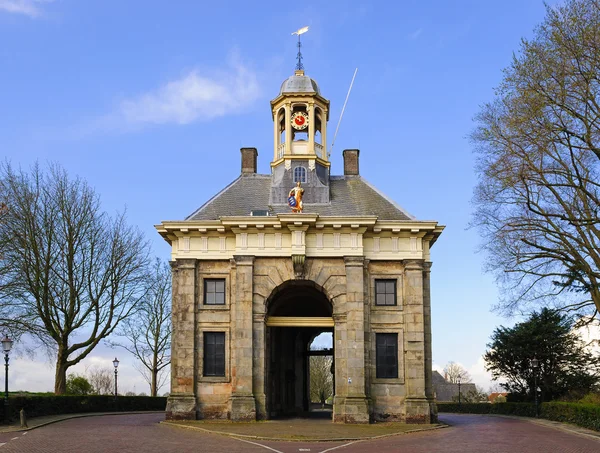 这座古城门在 enkhuizen，荷兰 — 图库照片