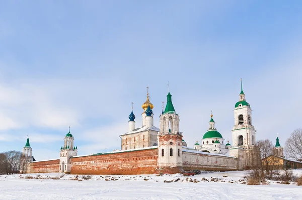 Blick auf das Kloster des Heiligen Jakobus Erlösers, Rostow der Große, Russland — Stockfoto