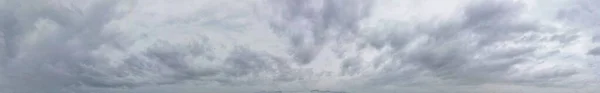 Mooie Panoramische Stormwolken Donker Wolkenlandschap Natuur Omgeving Donkere Enorme Wolken — Stockfoto