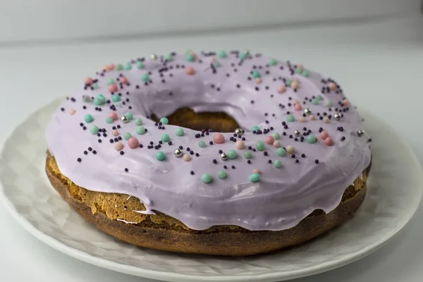 Pumpa Tårta Dekorerad Med Lavendel Glasyr Med Socker Pulver — Stockfoto