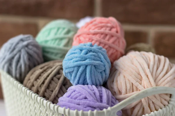 Tangles Plush Yarn Basket Knitting Threads Plush Yarn — Stock Photo, Image