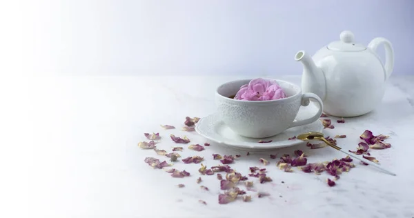Banner Cup Tea Tea Rose Petals White Background Good Morning — Fotografia de Stock