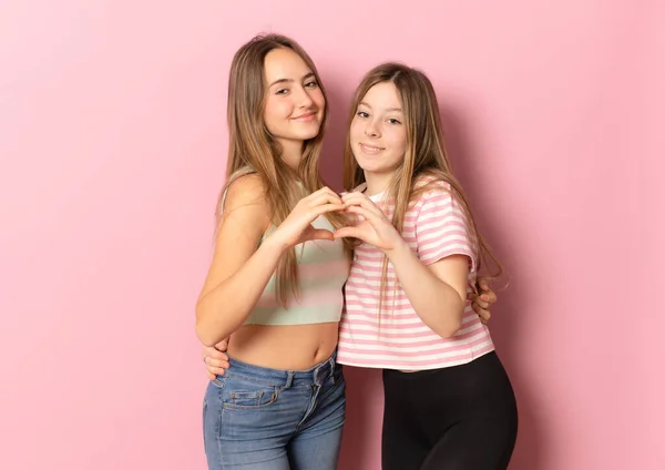 Friends Forever Two Cute Lovely Girl Friends Making Heart Figure — Stock Photo, Image