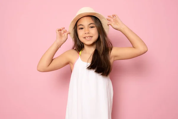 Portrait Pretty Girl Straw Hat Looking Camera Isolated Pink Background — Fotografia de Stock