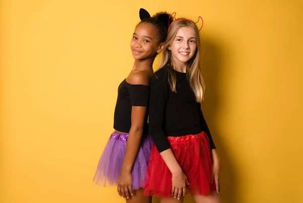 Happy Preteen Girls Costumes Having Fun Halloween Celebration — Stock Photo, Image