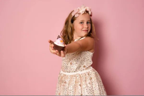Portrait Cheerful Little Girl Party Dress Showing Piece Cake Isolated — Stock Photo, Image