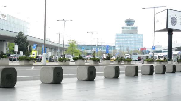 Аэропорт Прага - панорама аэропорта — стоковое видео