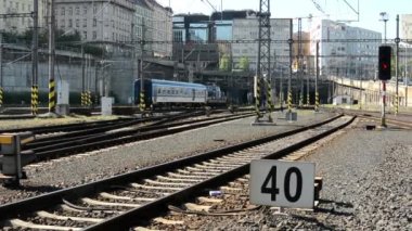 trenlerin tren istasyonuna ulaşması