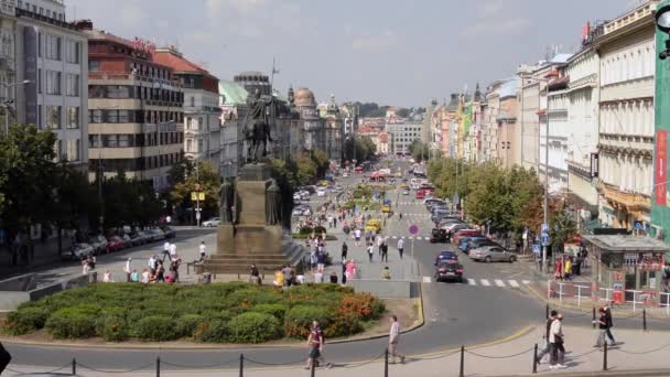 瓦茨拉夫广场，布拉格，捷克共和国 — 图库视频影像