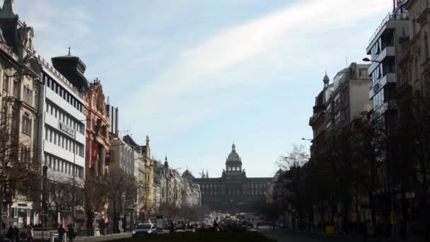 Wenceslas torget - i solig dag — Stockvideo