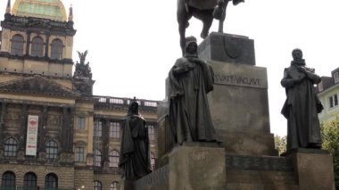 Aziz Vaclav heykel wenceslas Meydanı üzerinde