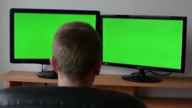 adam computer(monitor) - yeşil ekran açmak