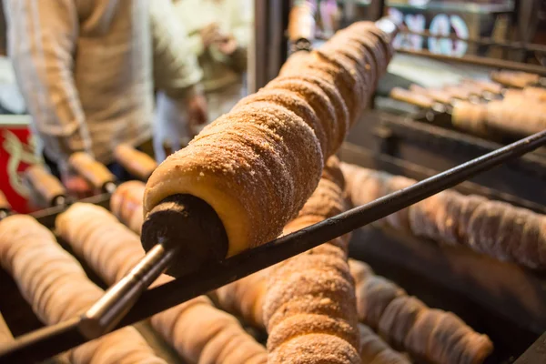 Trdelnik (cake) - preparation of food — Stock Photo, Image