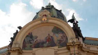 Prag'ın Belediye Binası: dışarıdan