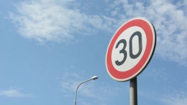 yol işaretleri: hız sınırı 30