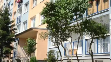yüksek katlı blok Bahçe (doğa ile daireler)