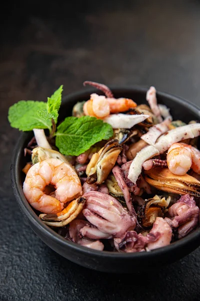Seafood Mix Udang Cumi Cumi Kerang Rapan Gurita Porsi Segar — Stok Foto