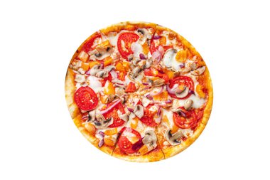 Sebzeli pizza. Et, domates, biber, soğan, mantar, mısır taze sebze. Masada atıştırmalıklar. 