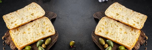 Ciabatta Chleb Talizman Przepis Świeża Porcja Gotowy Jedzenia Posiłek Przekąska — Zdjęcie stockowe