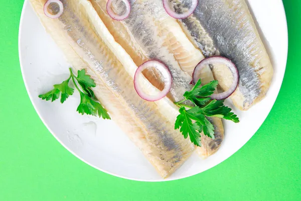 Ρέγγα Ψάρι Φιλέτο Φρέσκα Θαλασσινά Γεύμα Σνακ Στο Τραπέζι Αντίγραφο — Φωτογραφία Αρχείου