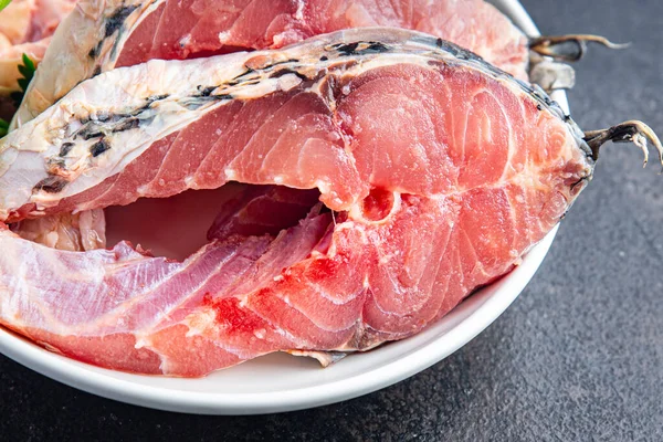 Steak Mentah Ikan Putih Makanan Laut Makanan Ringan Atas Meja — Stok Foto